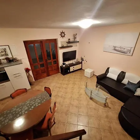 Charming With Private Pool Škrip