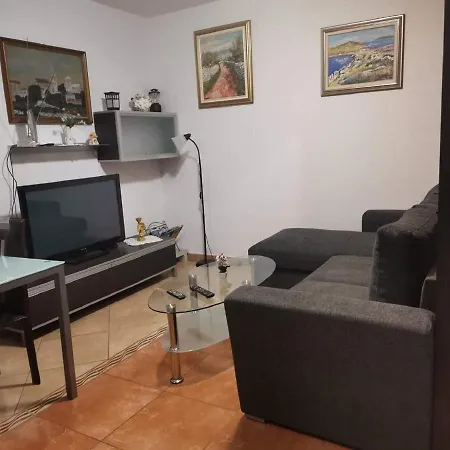 Semesterbostad Charming With Private Pool