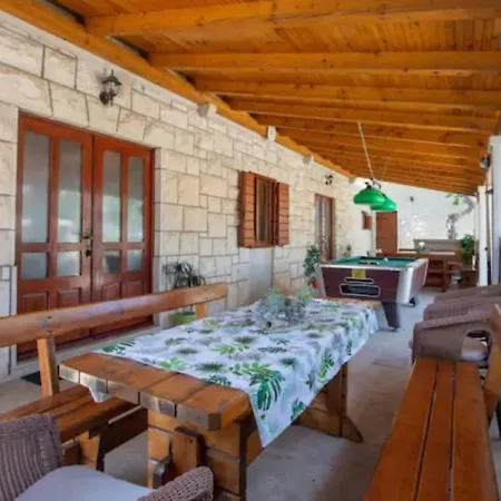 Charming With Private Pool *