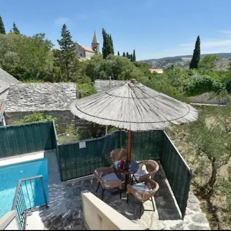 Semesterbostad Charming With Private Pool