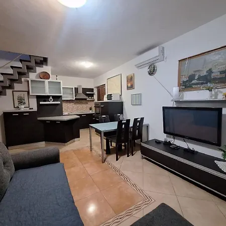 Semesterbostad Charming With Private Pool *