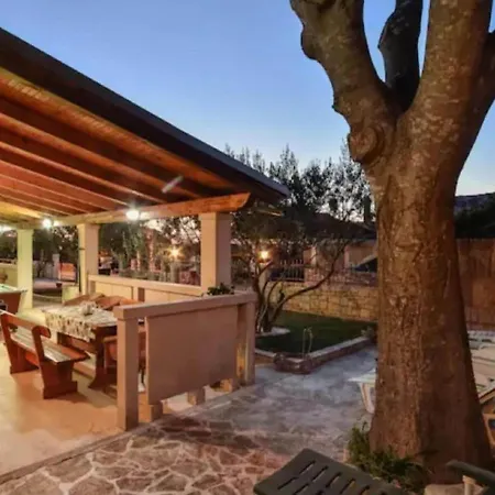 Semesterbostad Charming With Private Pool